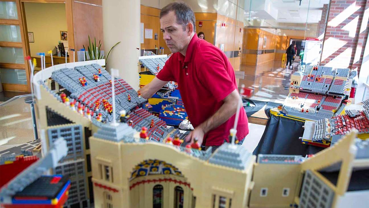 LEGO® & ESPN - Who's In? Road To The College Football Playoff