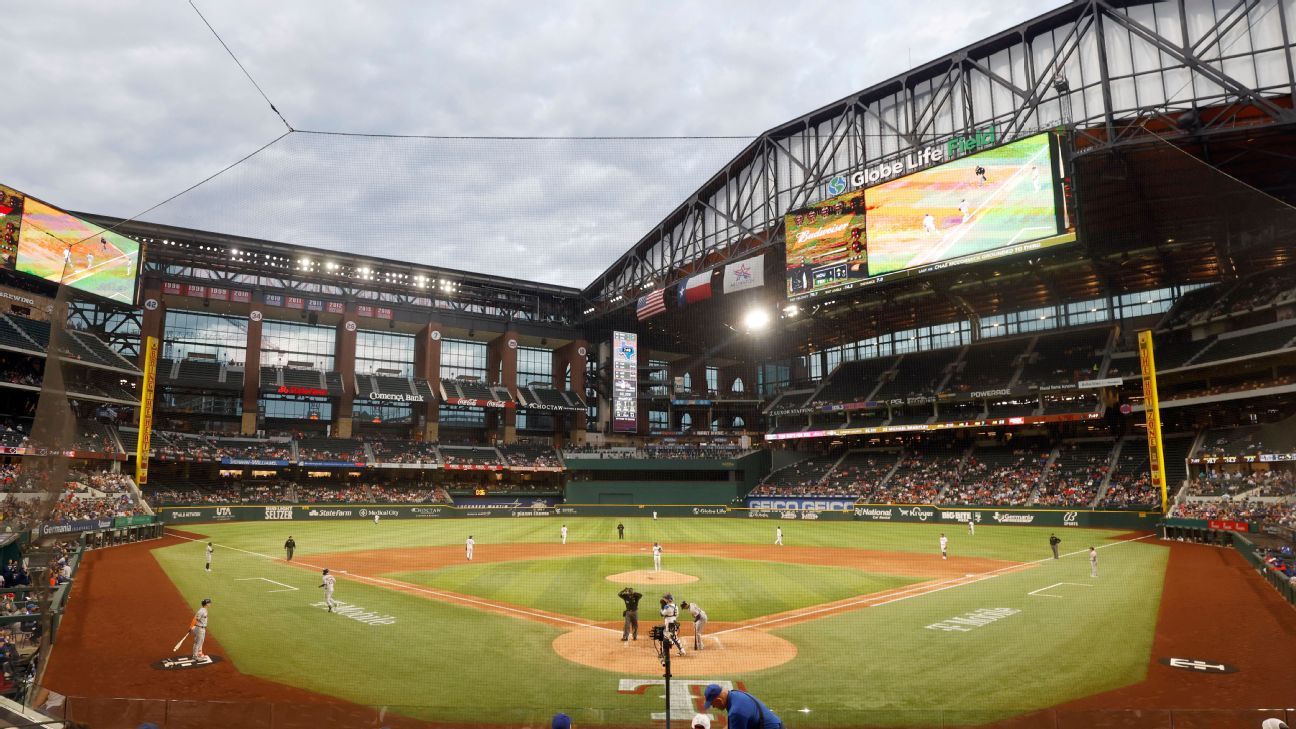 Rangers new stadium in Arlington will include a retractable dome