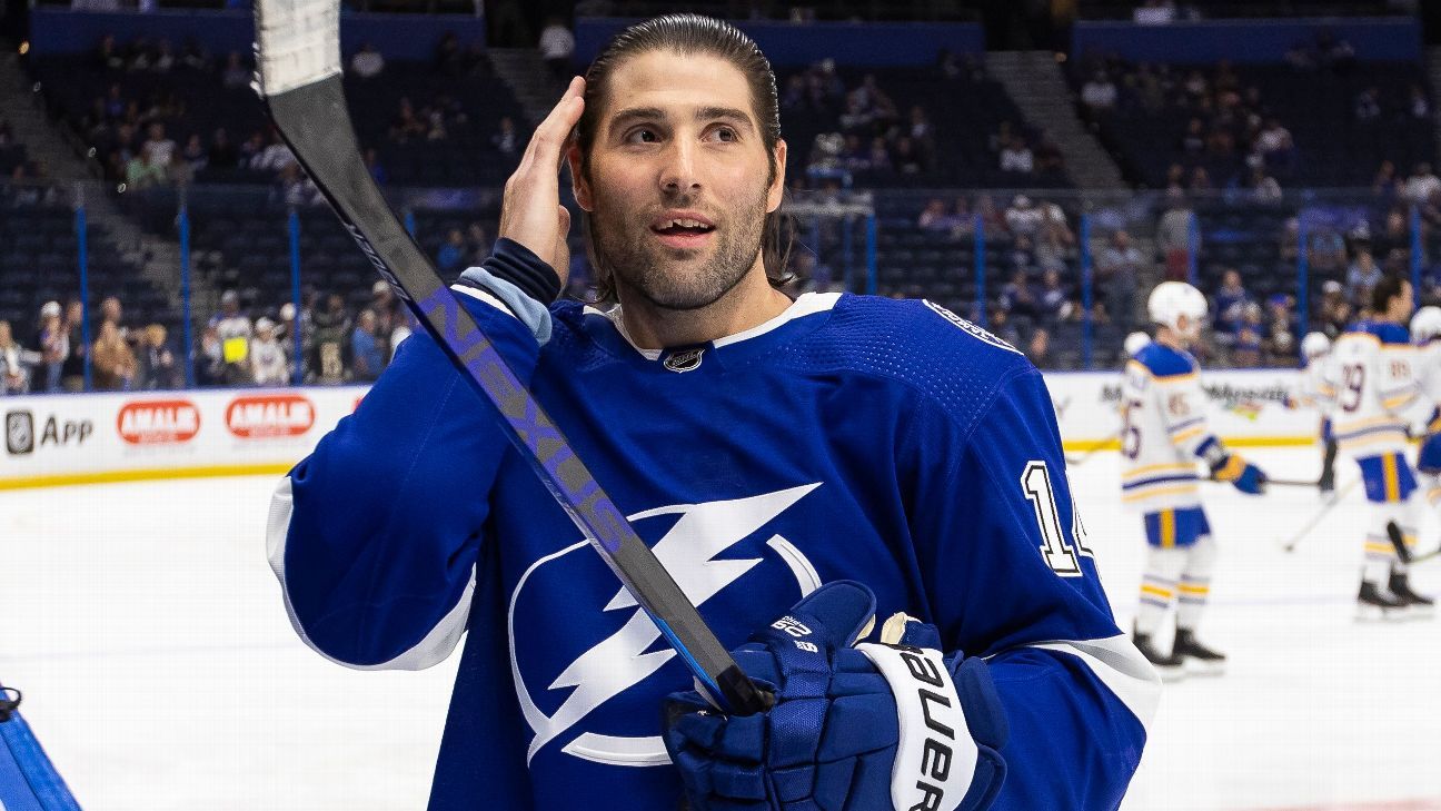 Lightning's Pat Maroon believes fired NHL referee deserves second chance
