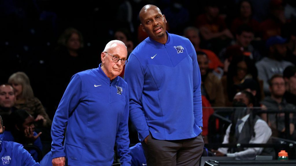 Larry Brown steps down at Memphis as special assistant
