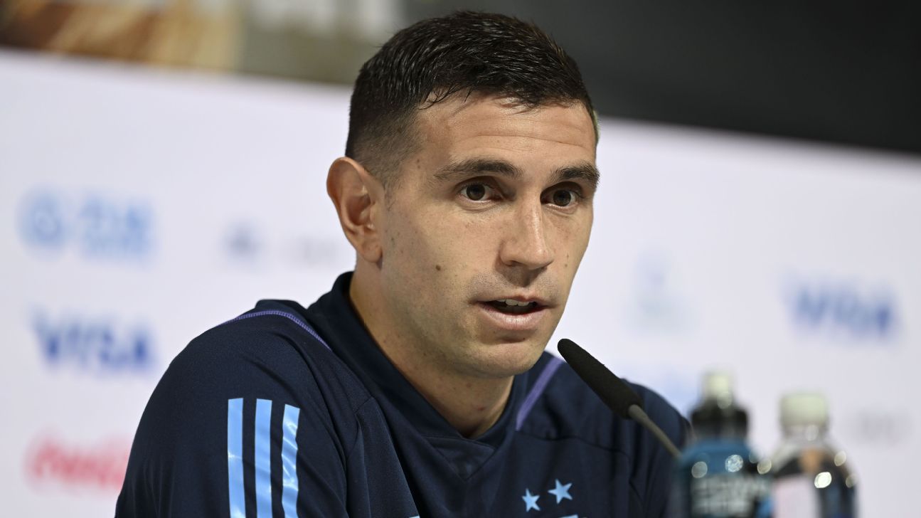 Melhor goleiro da Copa do Mundo de 2022, Martínez é procurado por Bayern e  Atlético de Madrid, Futebol