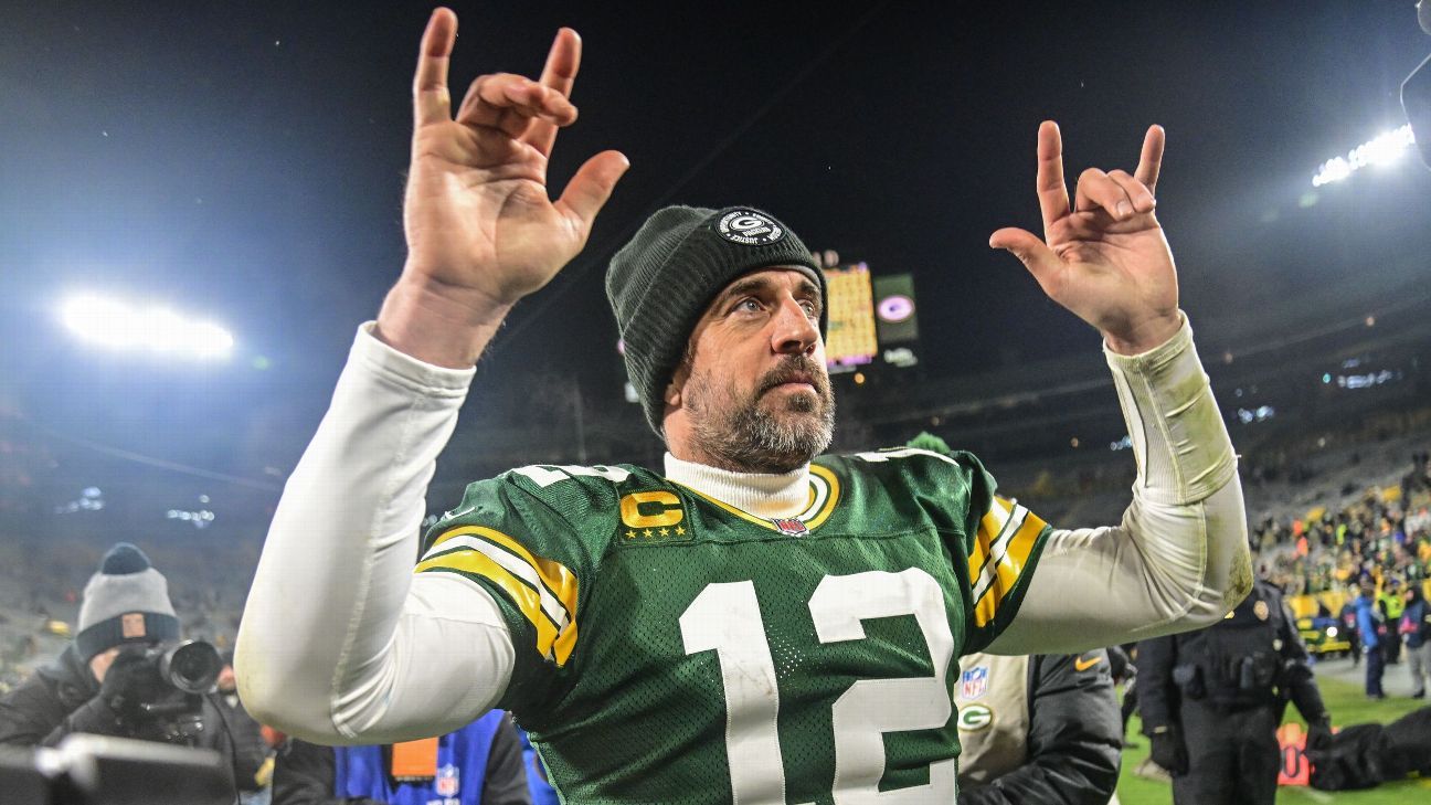 Aaron Rodgers on Packers' playoff push - 'Things are looking up' - ESPN