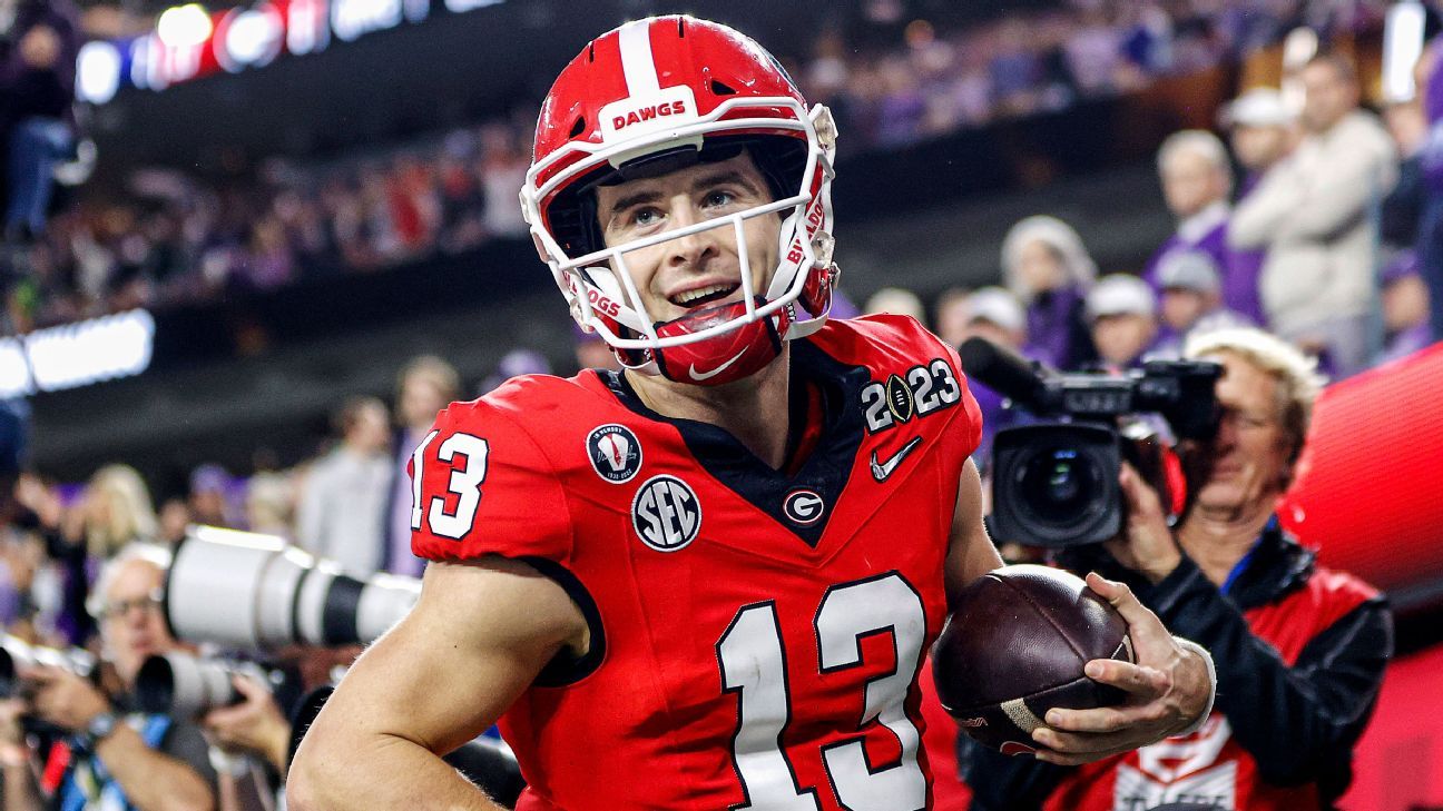 Georgia honors 1980 national championship with classic uniforms