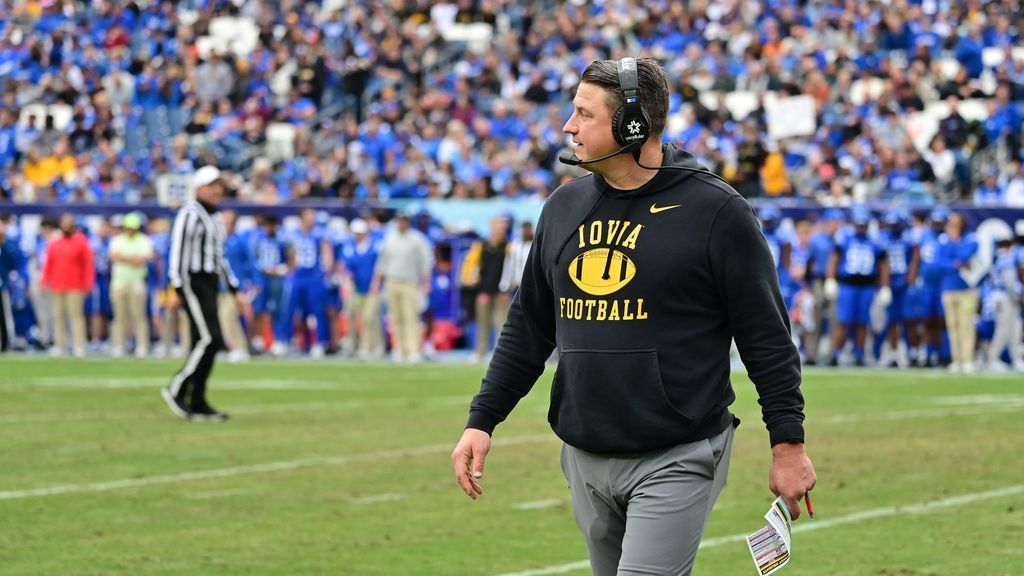 Iowa amends OC Brian Ferentz's deal with incentives for points