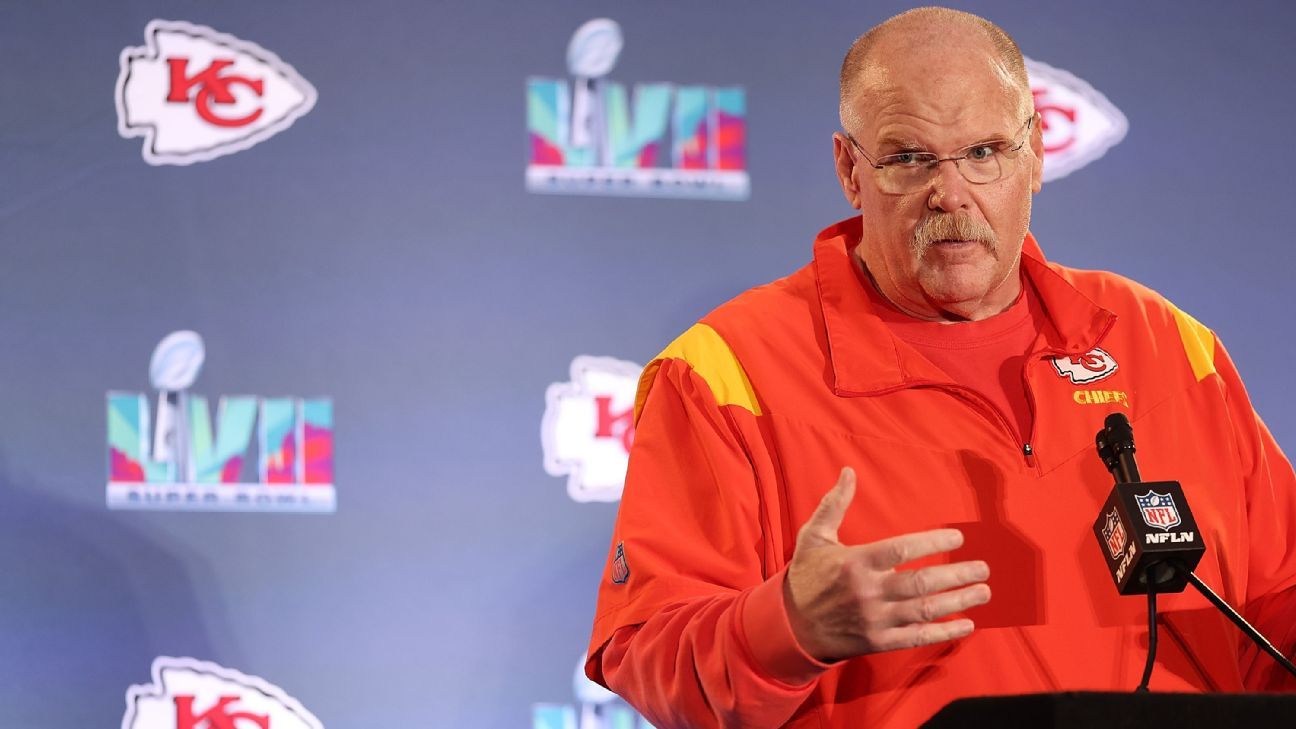 Kansas City Chiefs, Andy Reid joined forces after an airport interview ...