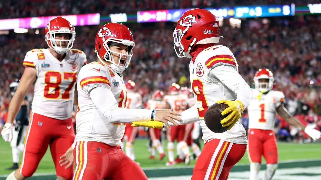 Chiefs are Super Bowl betting favorites; Patrick Mahomes MVP front-runner -  ESPN