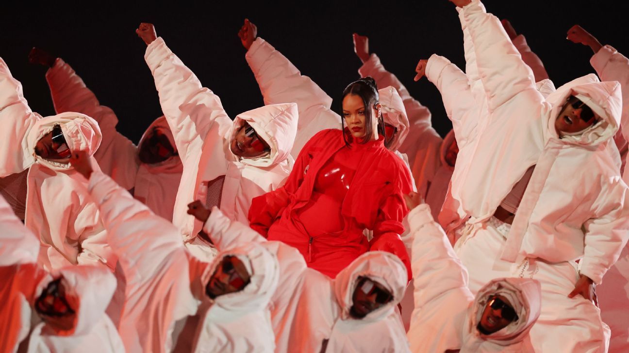 Rihanna Teases Super Bowl Halftime Show 2023 in Dramatic Coat & Braids – WWD