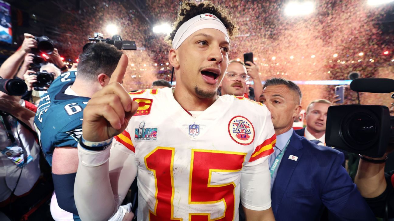 NFL season kicks off with Chiefs hosting Lions; Jets' Rodgers on