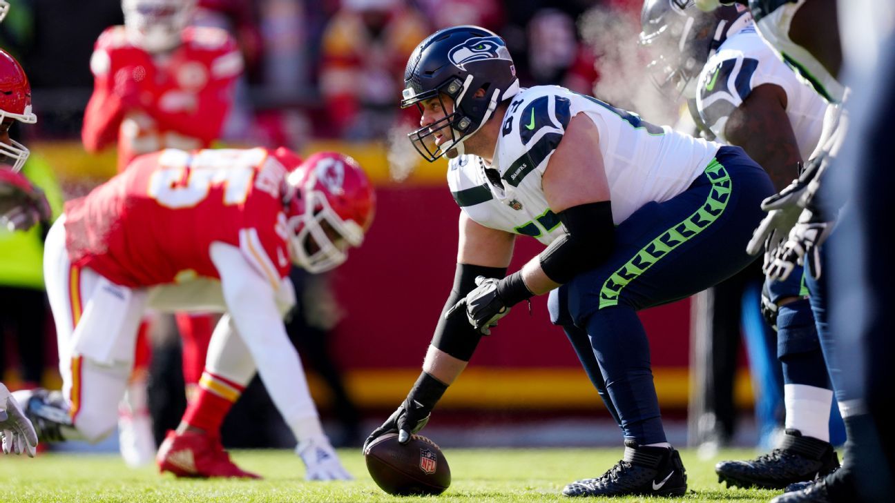 Seahawks center Austin Blythe announces retirement after 7 seasons