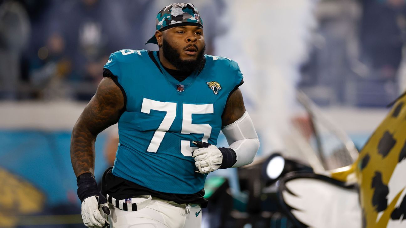 Sources: Jags OT Taylor to Chiefs on $80M deal