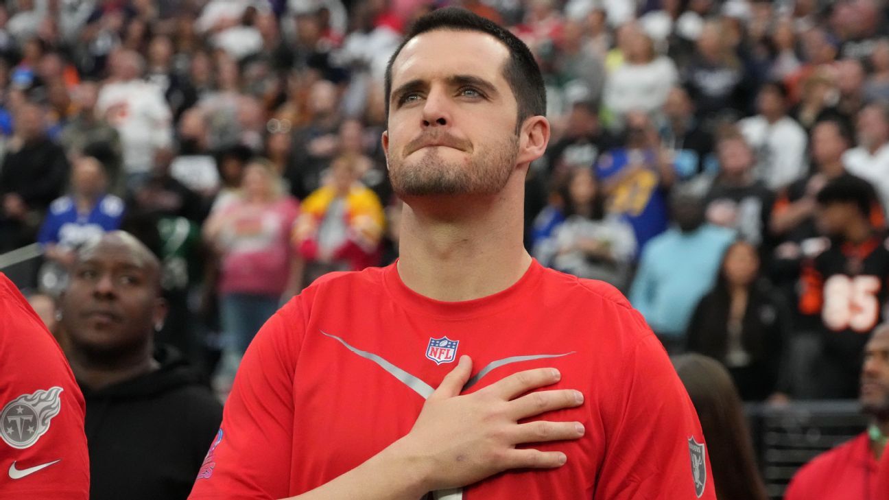 AP source: Panthers to meet with QB Derek Carr at combine