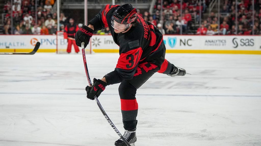 Carolina Hurricanes right wing Andrei Svechnikov during the first