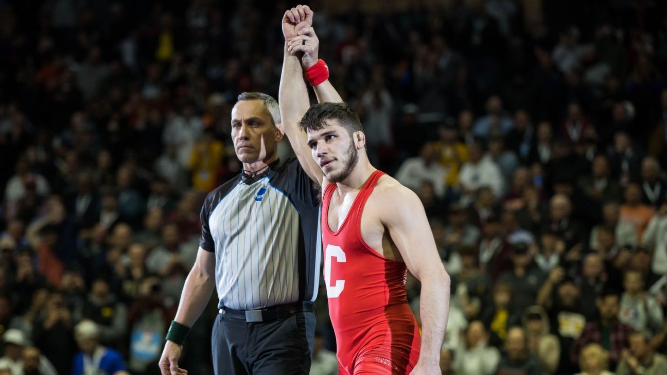 Cornell's Yianni Diakomihalis wins 4th NCAA wrestling title ESPN