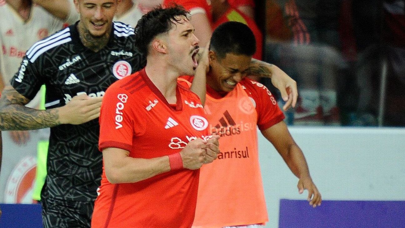 Palmeiras negocia aquisição do jogador Maurício, do Internacional, para cumprir solicitação de Abel.
