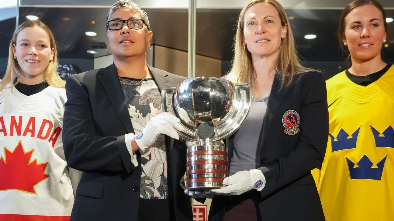Hockey Hall's exhibit showcases women's history