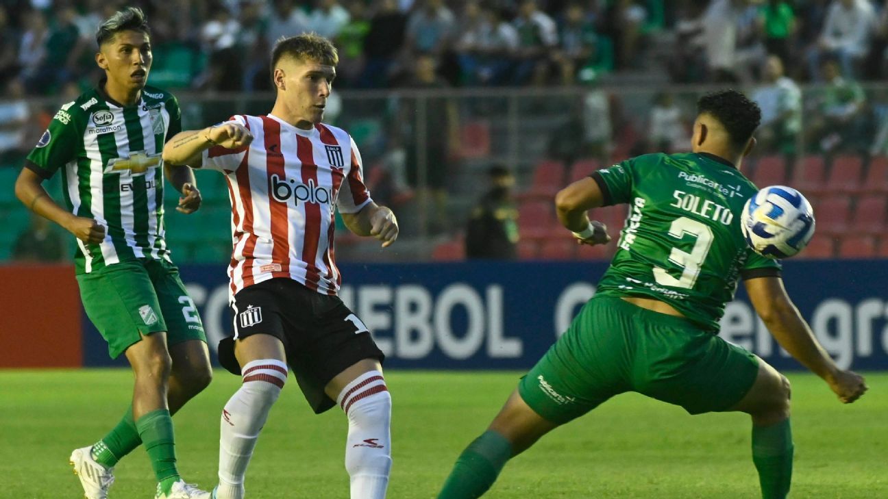 Estudiantes, aún con un hombre menos, supo ganarle a Oriente Petrolero en la Sudamericana