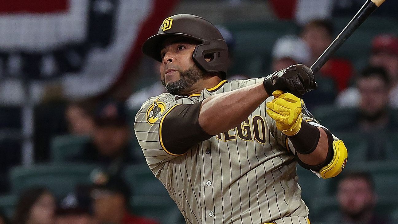 Nelson Cruz 2nd-oldest Padre to homer in 10-2 rout of Braves