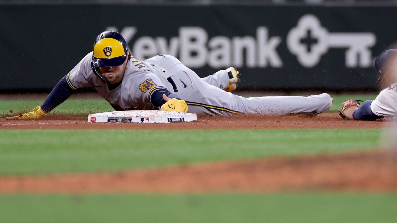 Garrett Mitchell returns to Milwaukee lineup as the Brewers beat