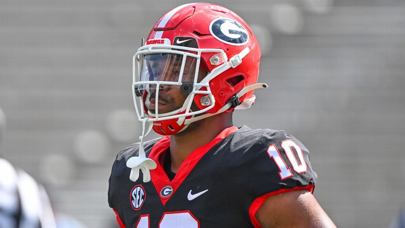 Georgia's Dumas-Johnson enters transfer portal