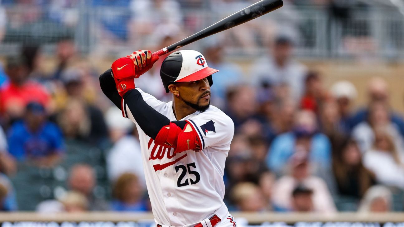 Byron Buxton back with Twins after surgery