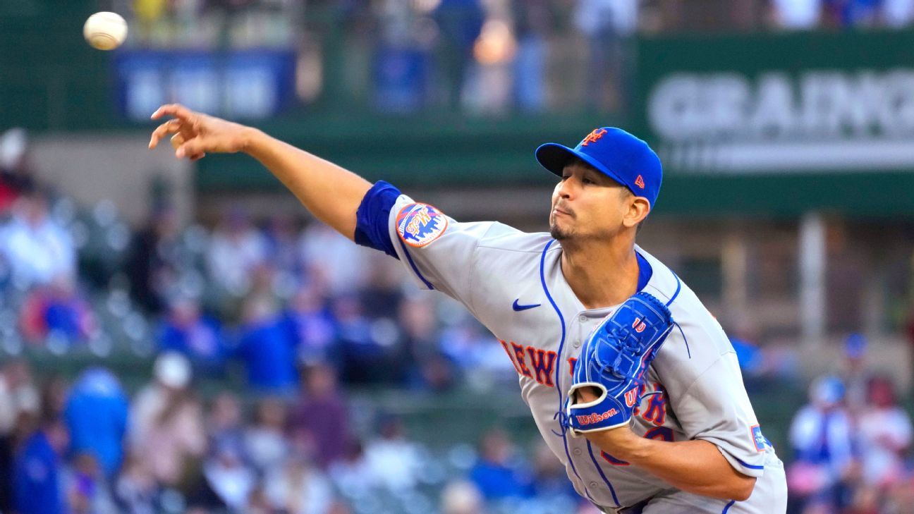 Carlos Carrasco of the New York Mets throws a pitch during the