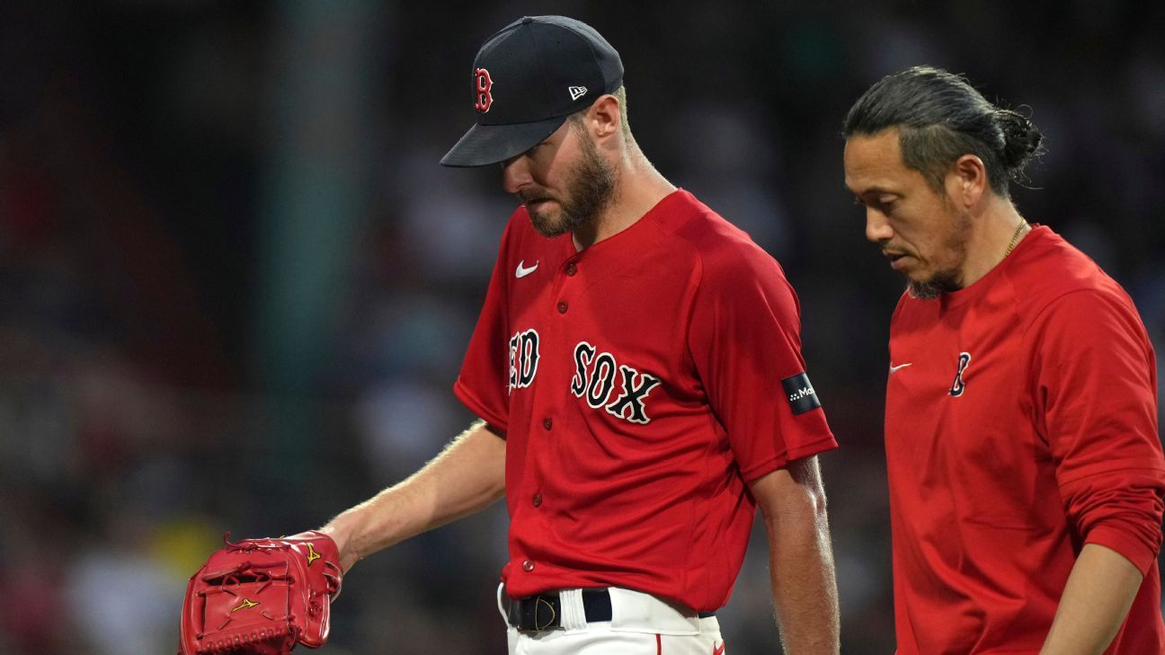 Red Sox's Sale exits with left shoulder soreness