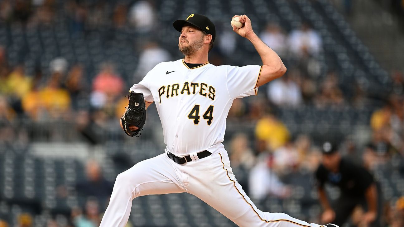 Pirates trade LHP Rich Hill, 1B/DH Ji-Man Choi to Padres for 3 prospects