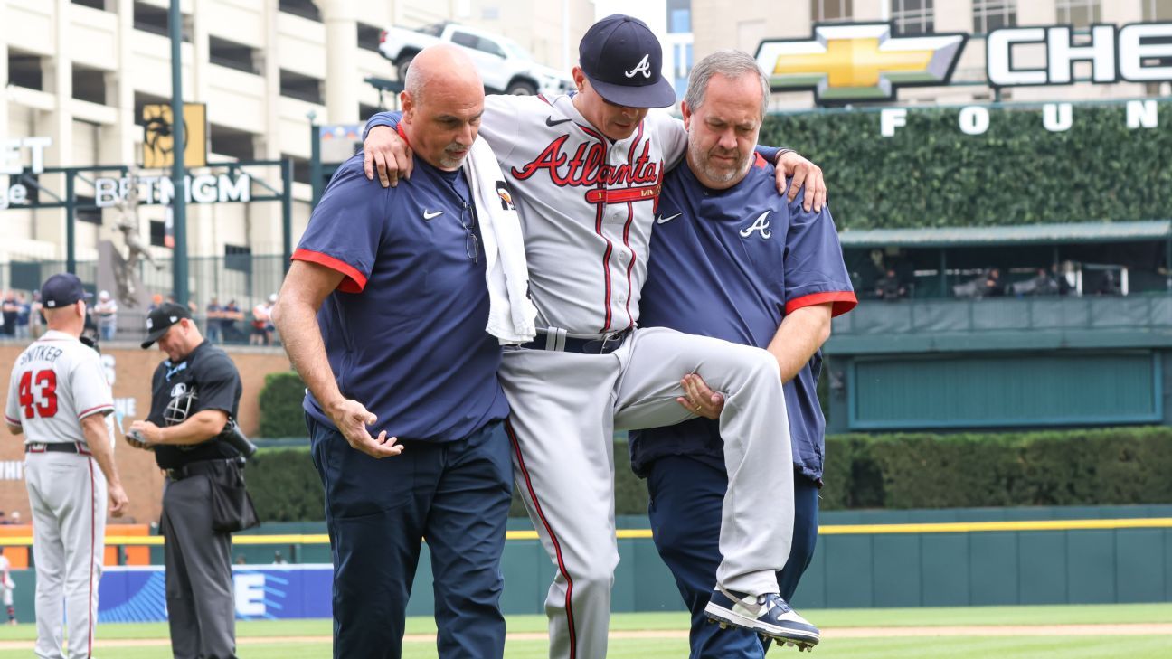 BREAKING: Jesse Chavez takes comebacker off of leg, comes out of game -  Sports Illustrated Atlanta Braves News, Analysis and More