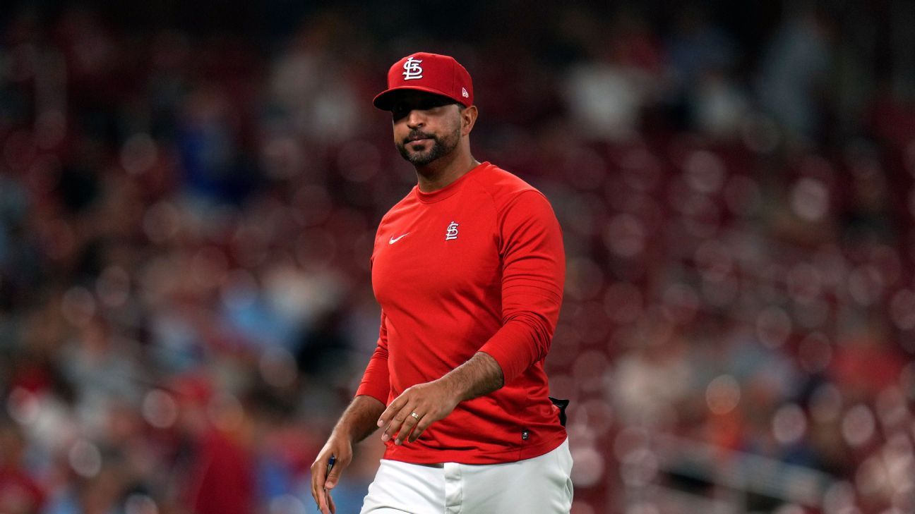 Cardinals manager Oliver Marmol will return in 2024 amid team's ...