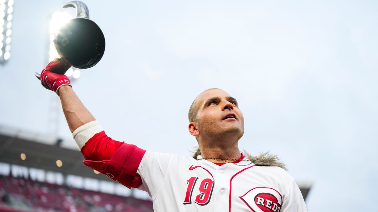 Votto expresses 'gratitude' as Reds career ends