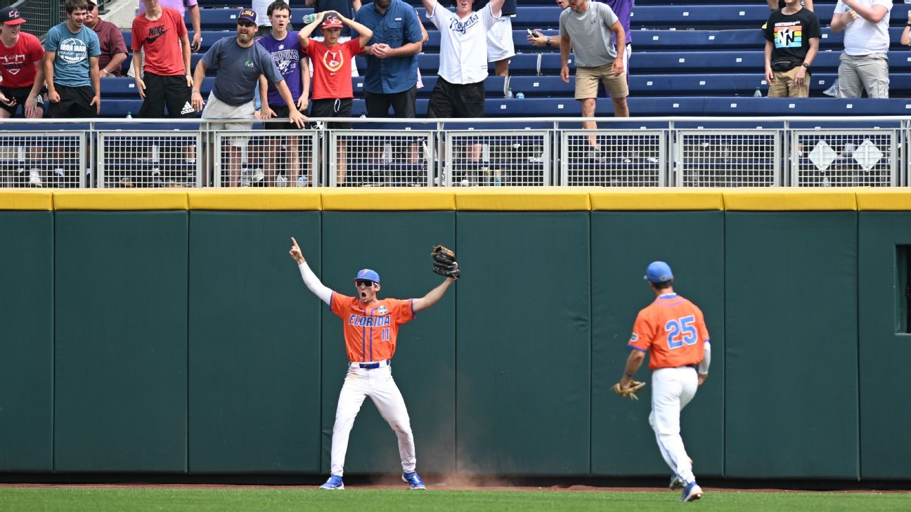 Florida locks up spot in the College World Series finals with a 3