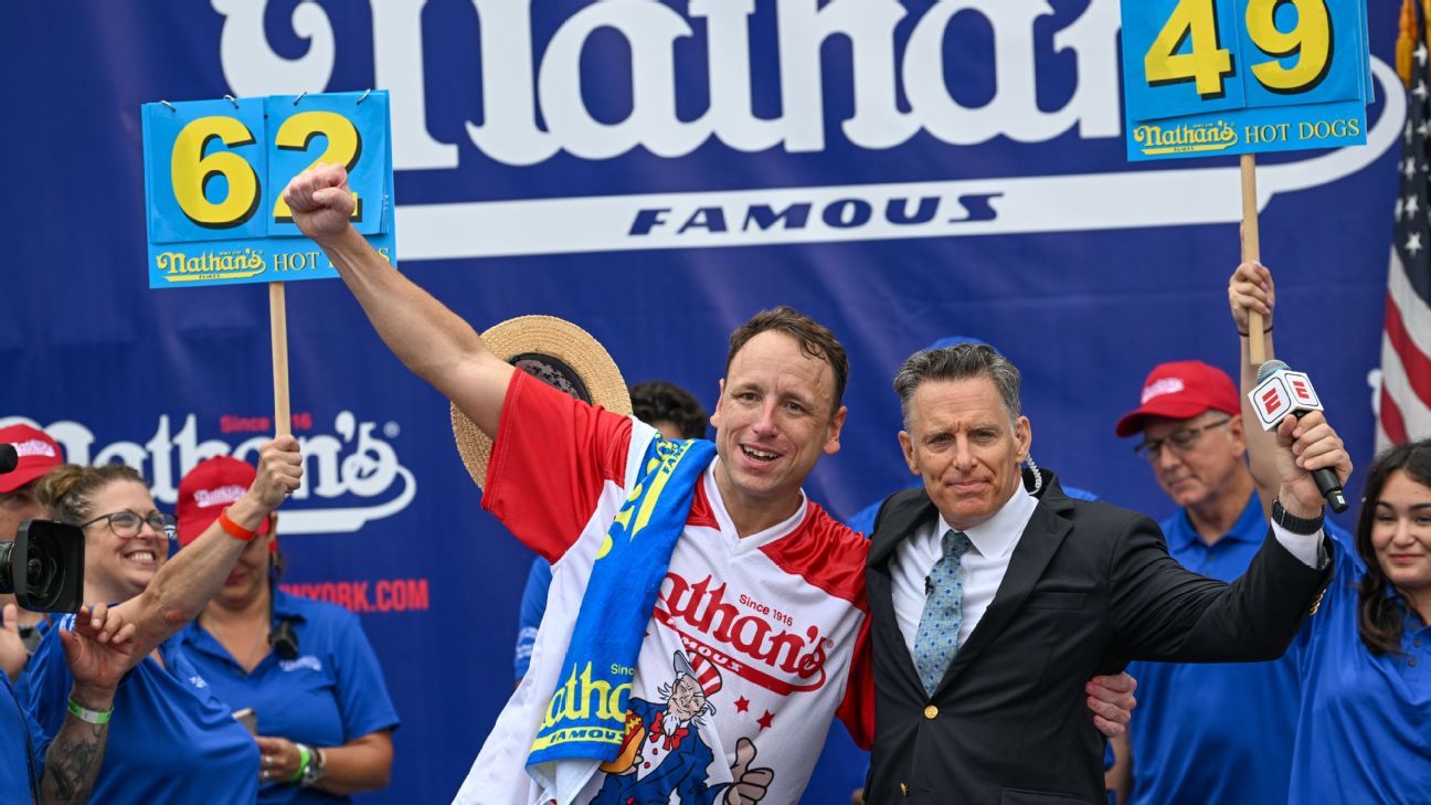 He did it: Mustard wins first hot dog race of the Cleveland