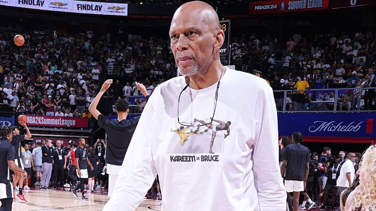 Celebrities at the Lakers game. The Washington Wizards defeated