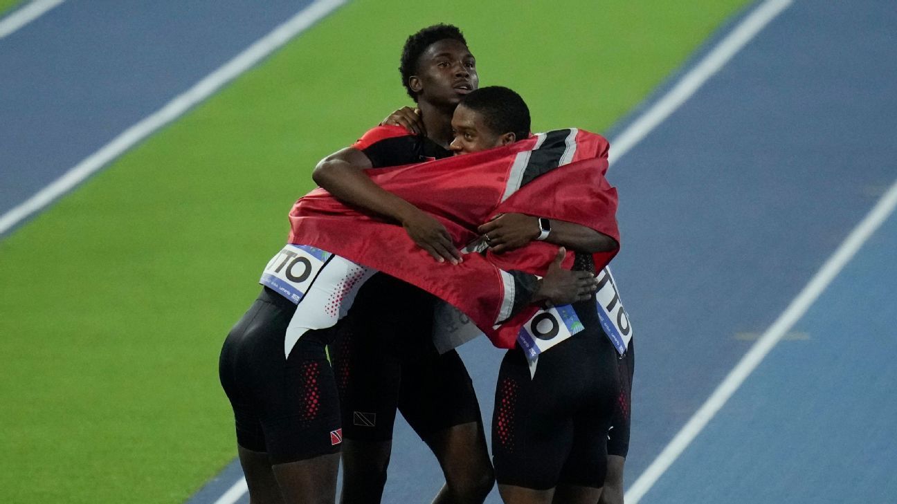 Rowan Hewitt Trinidad and Tobago and Cuba win the 4x400m relay