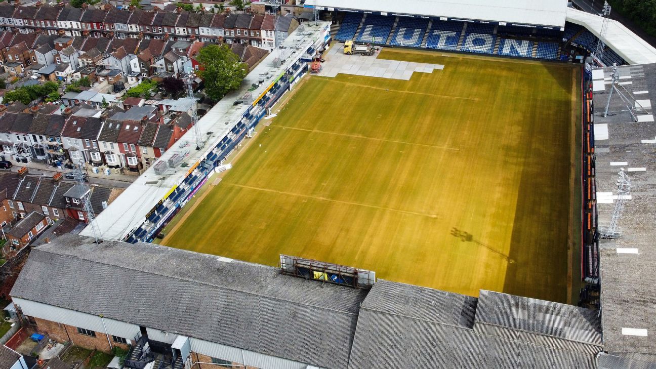 Luton Town contraint de reporter son premier match à domicile en Premier League