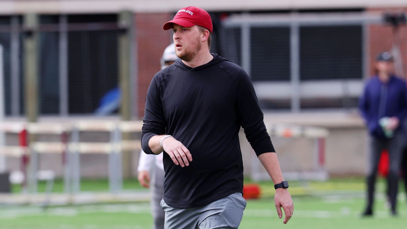 Sources: Oklahoma hires Arbuckle, 29, as new OC