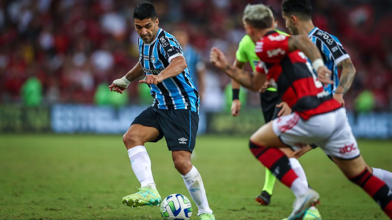 Suárez de volta? Grêmio e Flamengo estão escalados com mudanças para semi da Copa do Brasil; veja os times