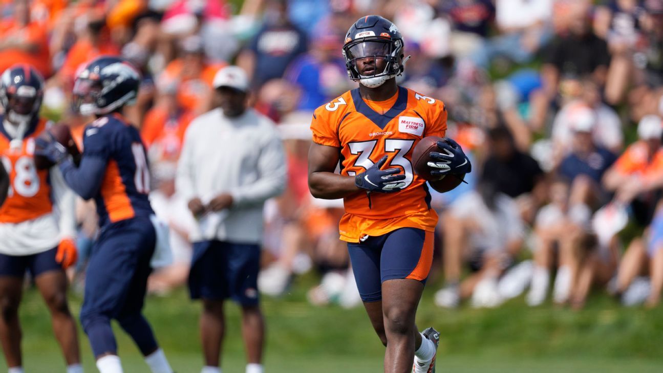 Javonte Williams suffers season-ending torn ACL in Broncos' loss to Raiders