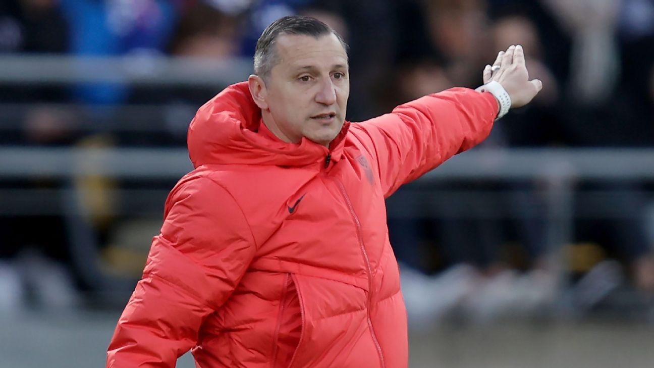 El entrenador de EE. UU., Vladko Antonovski, renunció después de salir de la Copa del Mundo