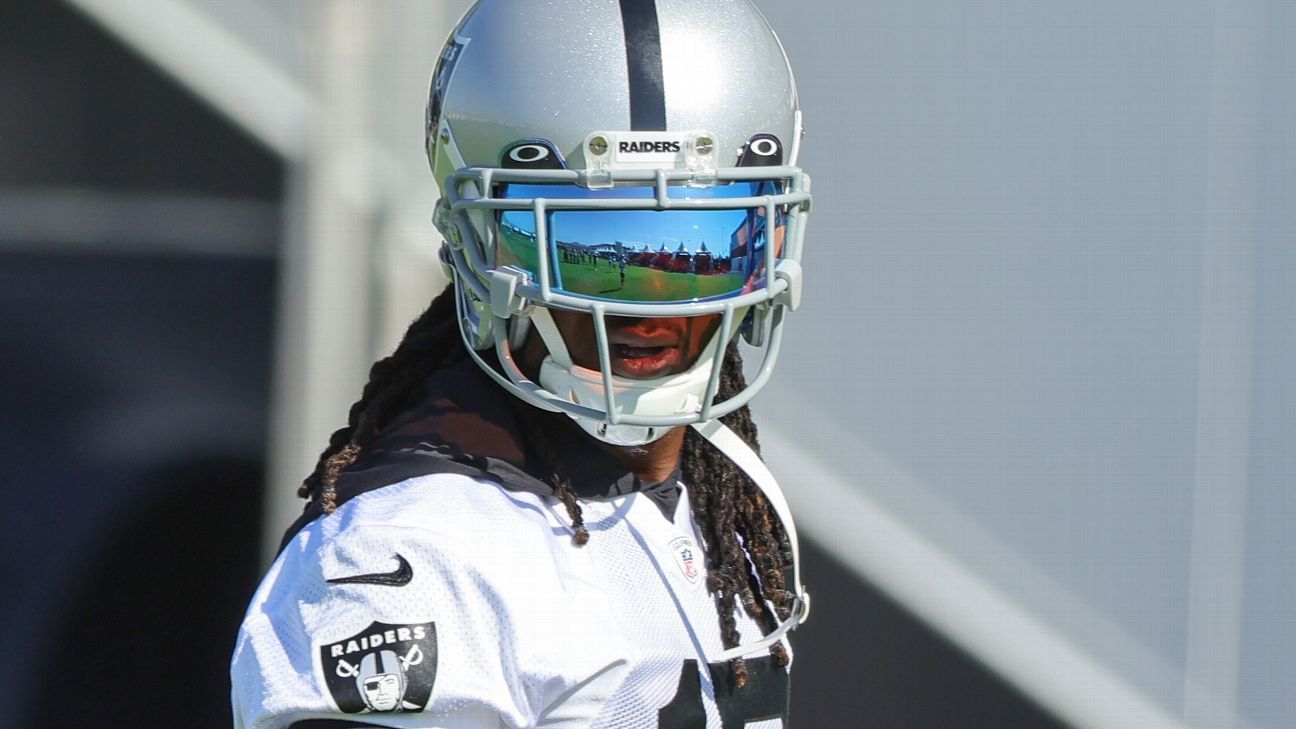 First Look: Las Vegas Raiders wide receiver Davante Adams