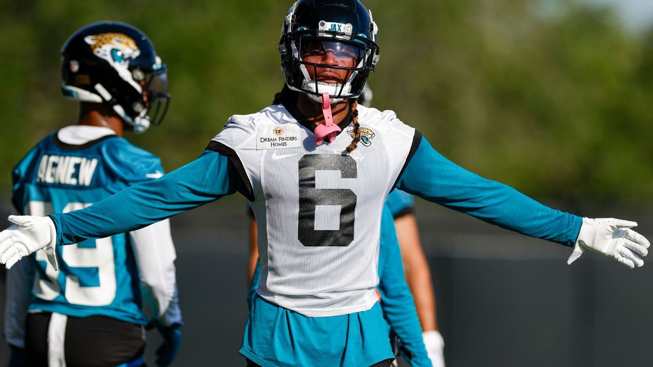 Jacksonville Jaguars cornerback Chris Claybrooks (27) during the second  half of an NFL football game against the Houston Texans, Sunday, Nov. 8,  2020, in Jacksonville, Fla. (AP Photo/Gary McCullough Stock Photo - Alamy