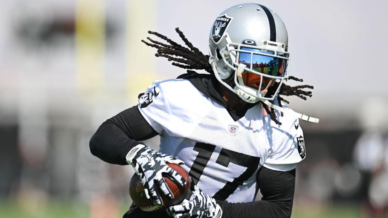 Raiders news: Davante Adams out Wednesday with foot injury