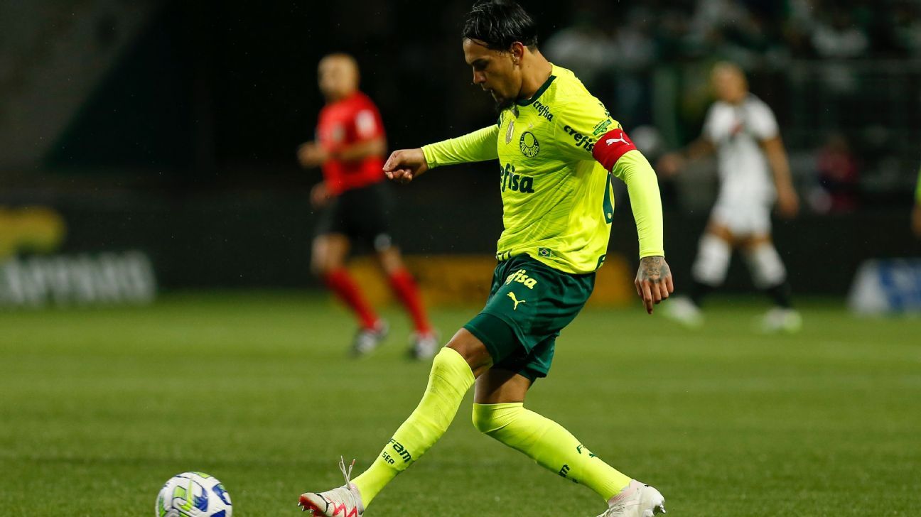 Abel diz que oferta por Gustavo Gómez é 