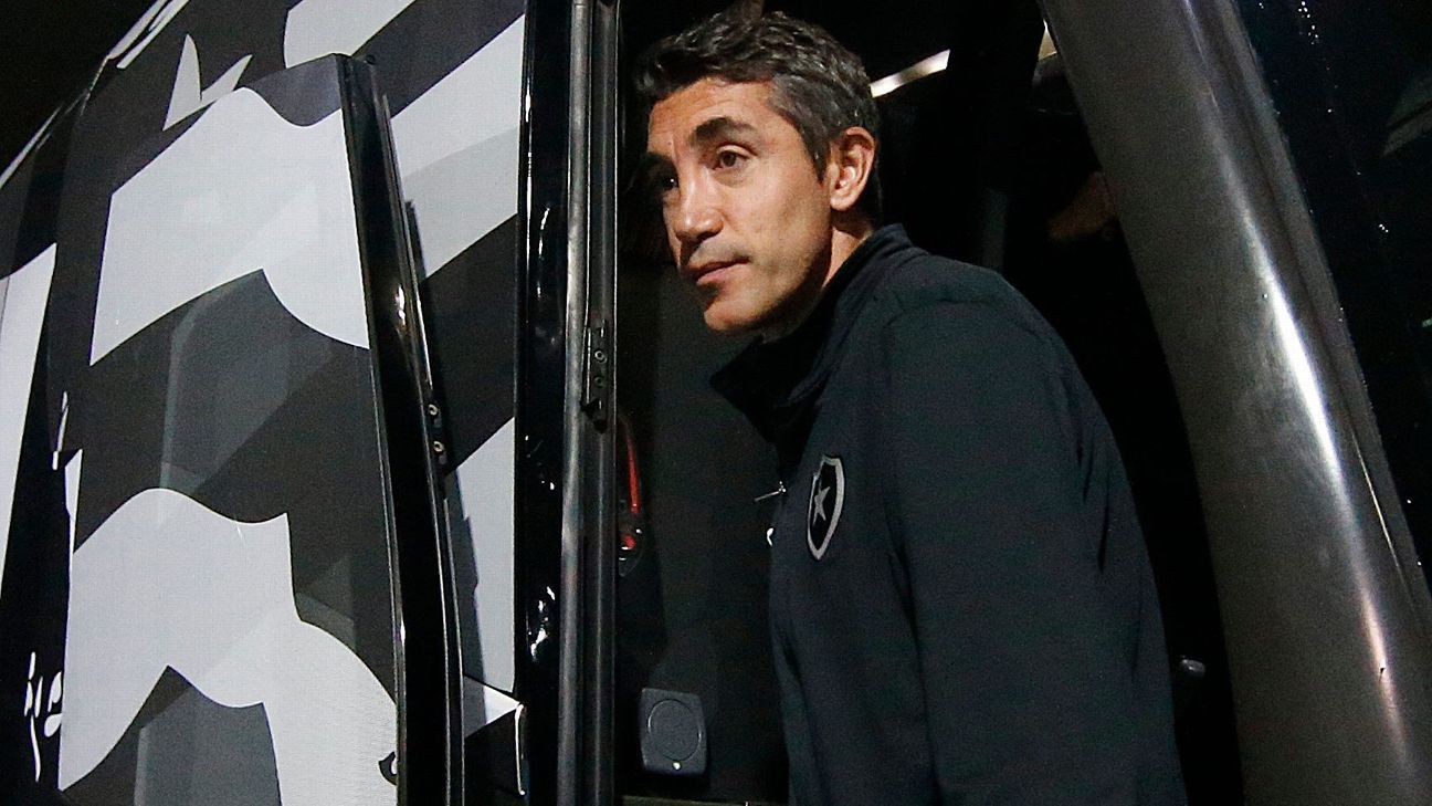 Bruno Lage protocola ação contra o Botafogo por dívida de R$ 9 milhões