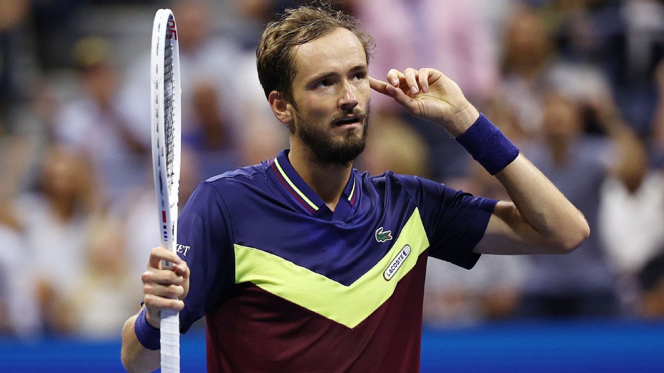 Medvedev defeats Alcaraz and faces Djokovic in the US Open final