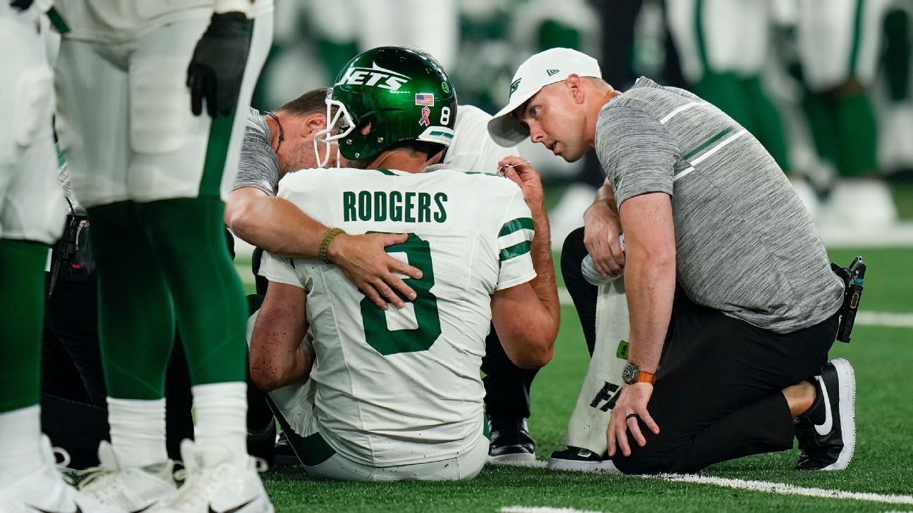 Jets' Aaron Rodgers has torn Achilles tendon, ending season - ESPN