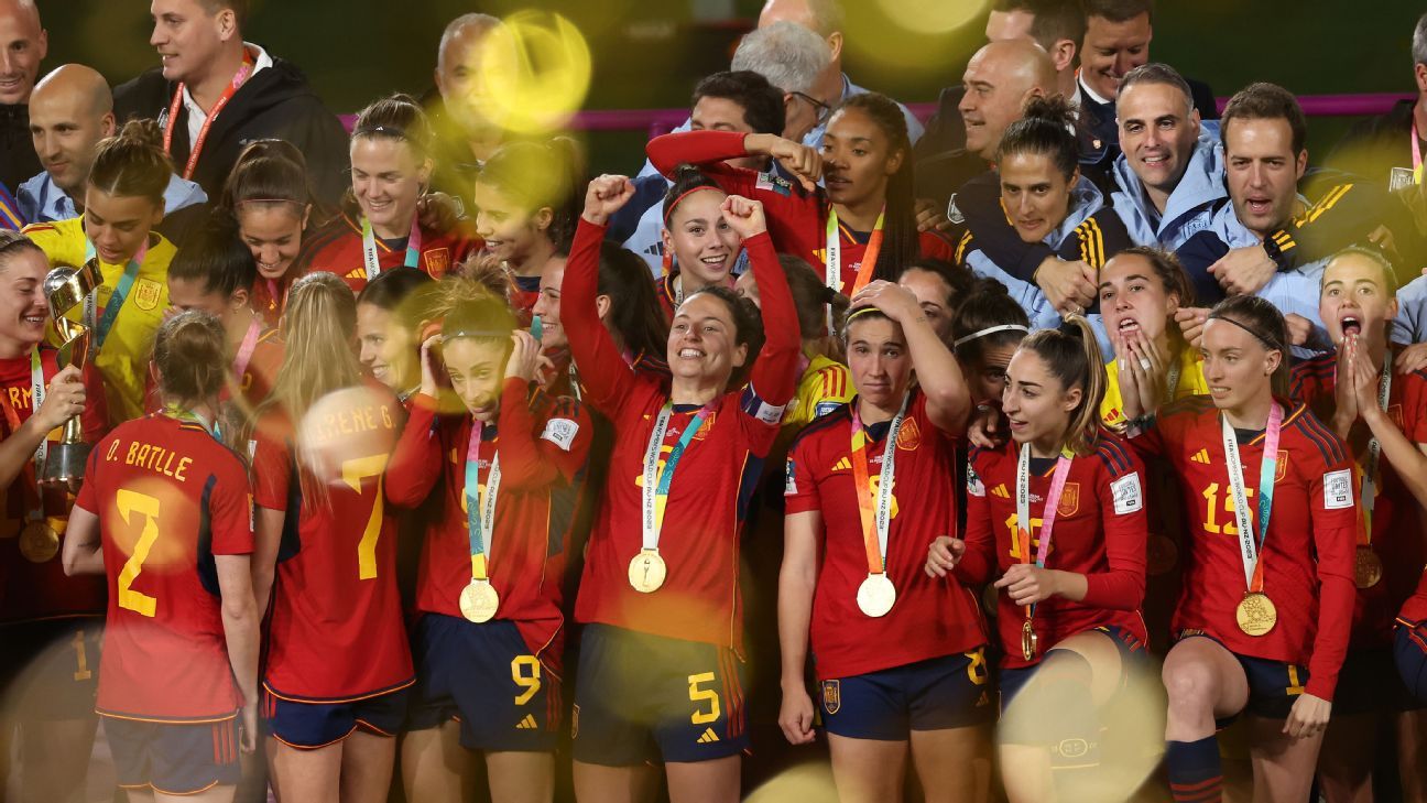 Spain's women players to end boycott after football federation commits to  change