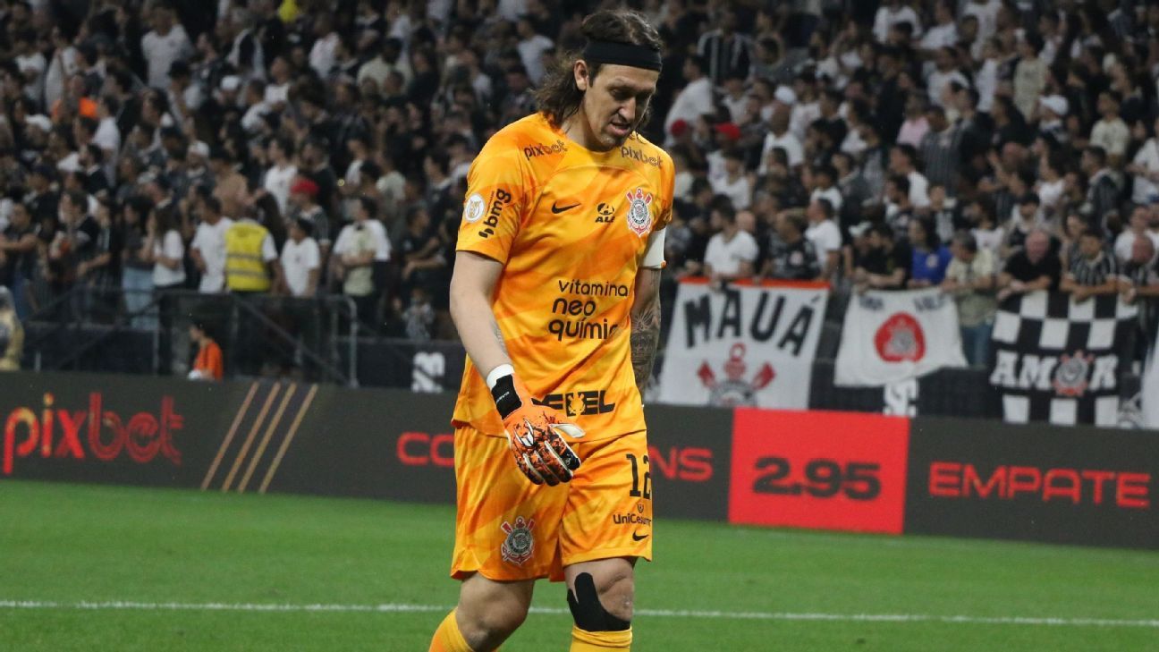 Cássio cobra atletas, diz que abatidos no Corinthians têm que reagir e critica time: Não pode ser normal tomar quatro gols