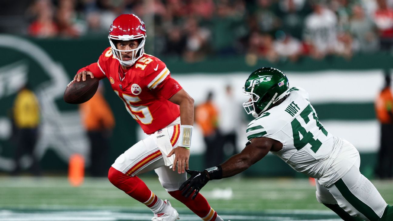 Josh Allen vs Patrick Mahomes: Superstars of the NFL and its next great  rivalry, NFL News