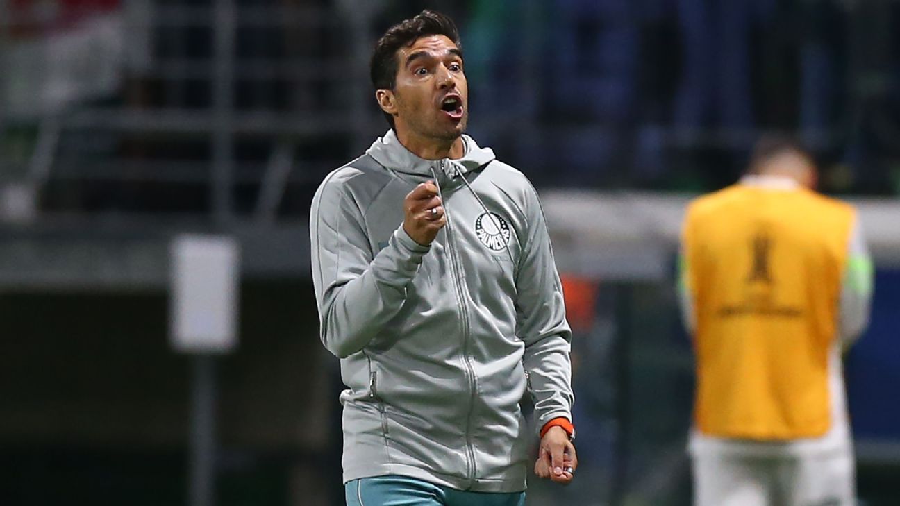 Abel explica escalação do Palmeiras e se incomoda: 